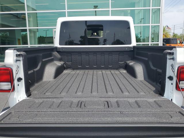 new 2025 Jeep Gladiator car, priced at $45,287