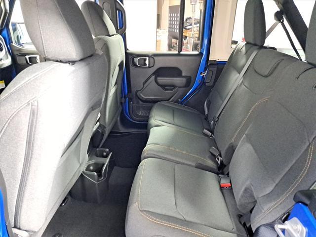 new 2025 Jeep Wrangler car, priced at $47,916