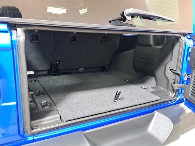new 2025 Jeep Wrangler car, priced at $47,916