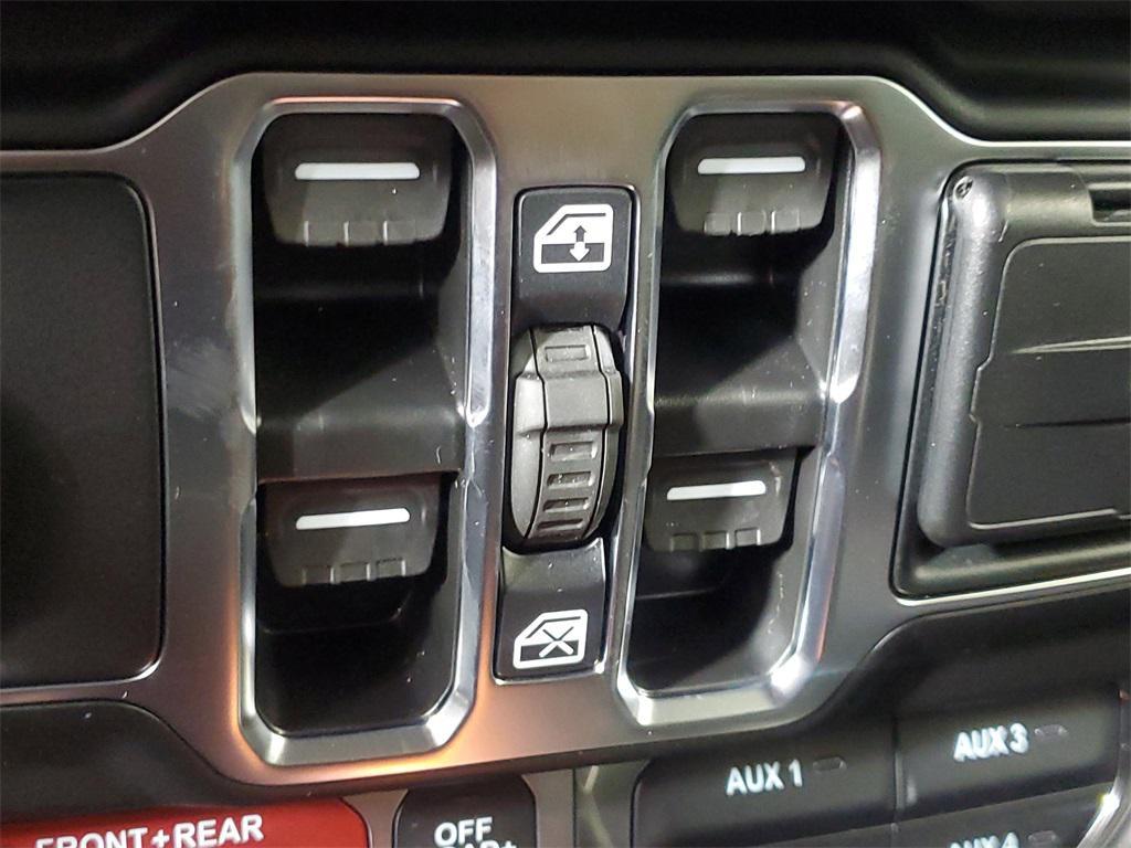 new 2025 Jeep Wrangler car, priced at $61,807