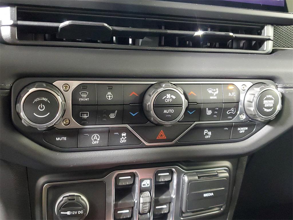 new 2025 Jeep Wrangler car, priced at $61,807