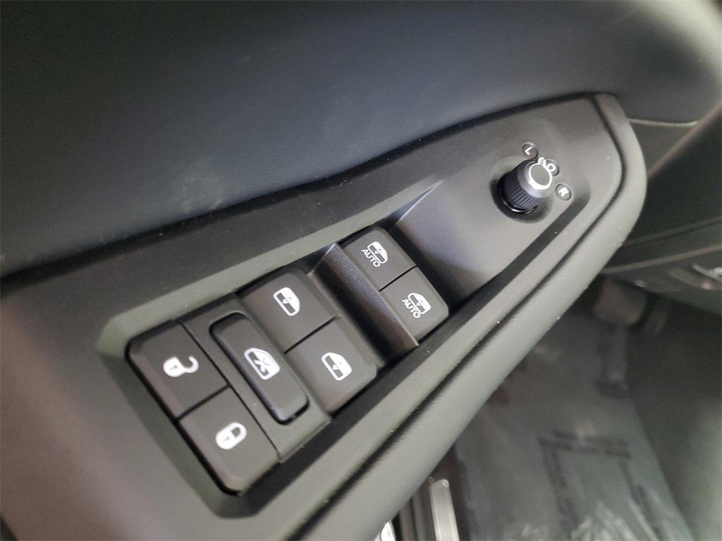 new 2025 Jeep Grand Cherokee car, priced at $42,725