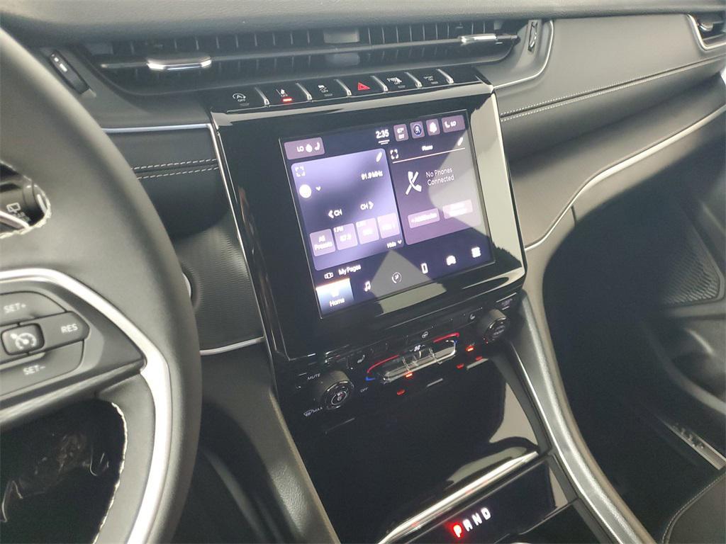 new 2025 Jeep Grand Cherokee car, priced at $42,725