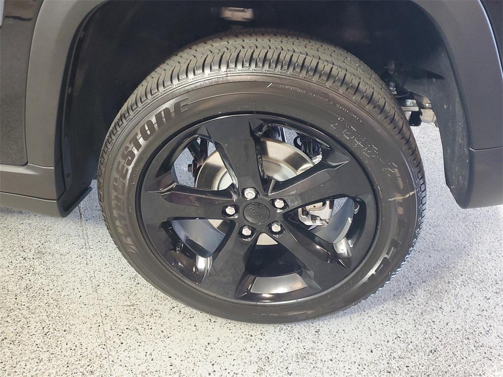 new 2025 Jeep Grand Cherokee car, priced at $42,725