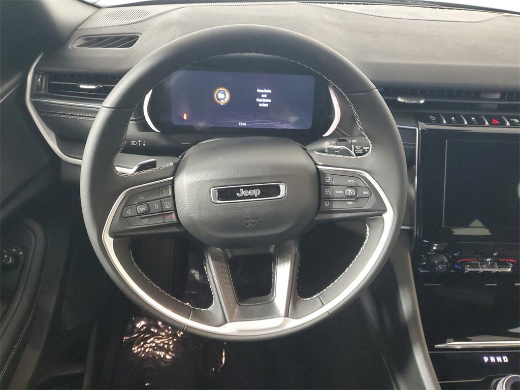 new 2025 Jeep Grand Cherokee car, priced at $42,725