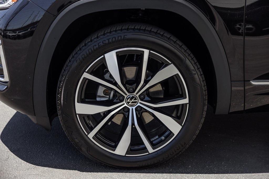 new 2025 Volkswagen Atlas Cross Sport car, priced at $51,601