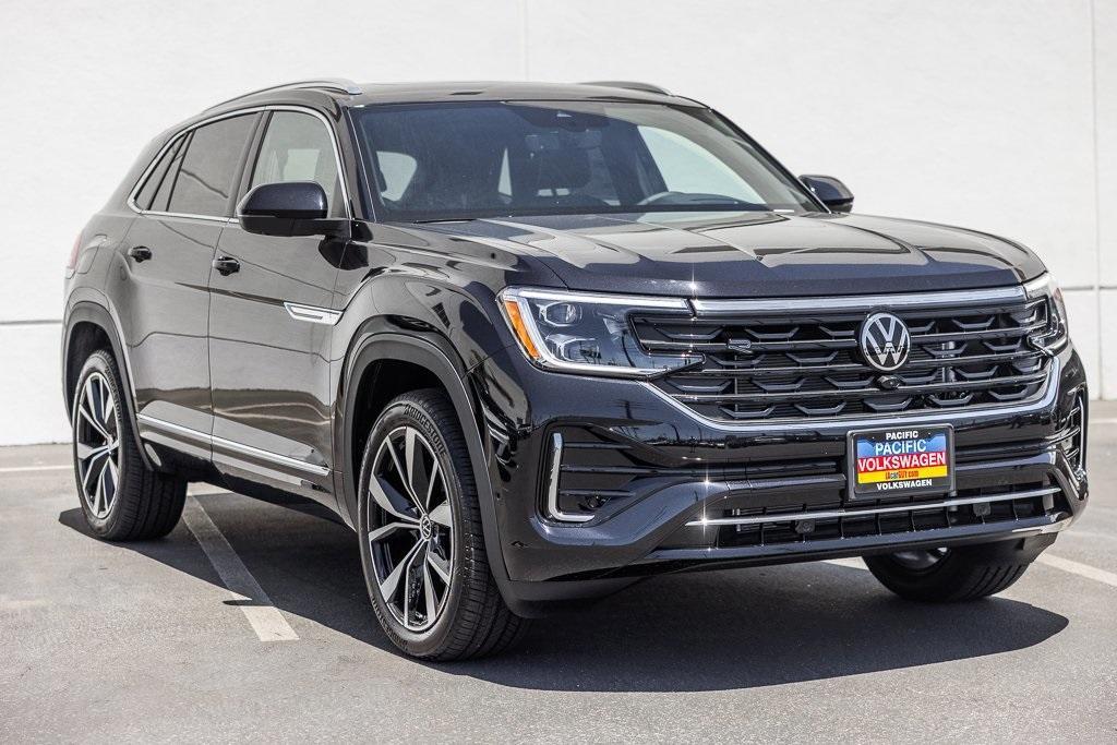 new 2025 Volkswagen Atlas Cross Sport car, priced at $52,451
