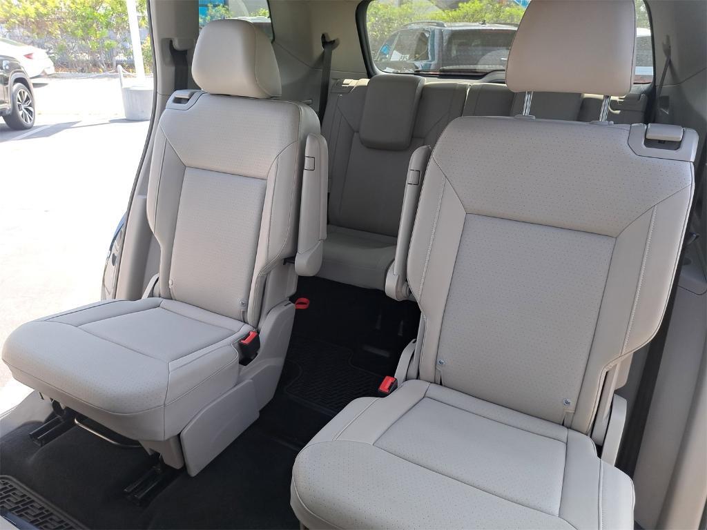 used 2021 Volkswagen Atlas car, priced at $24,990