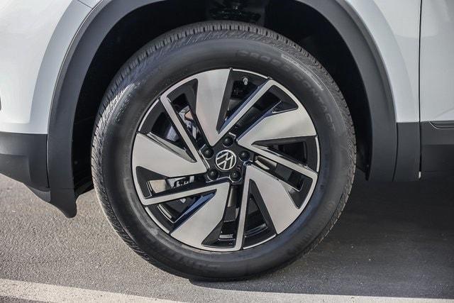 new 2024 Volkswagen Atlas car, priced at $44,354