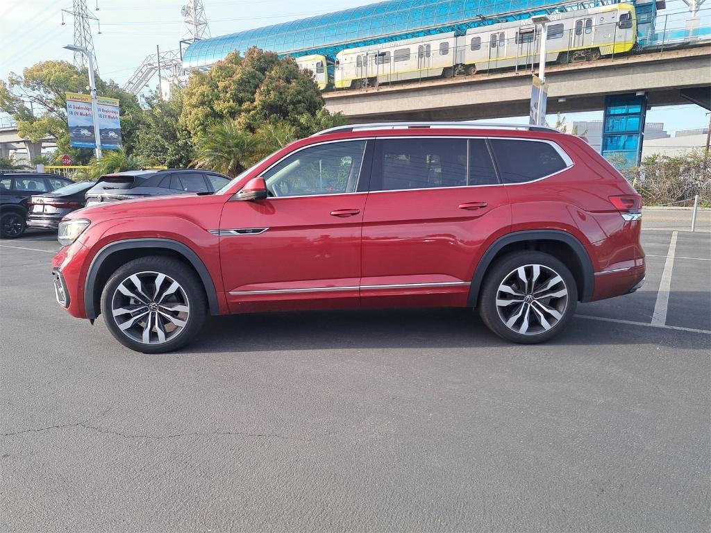 used 2021 Volkswagen Atlas car, priced at $36,700