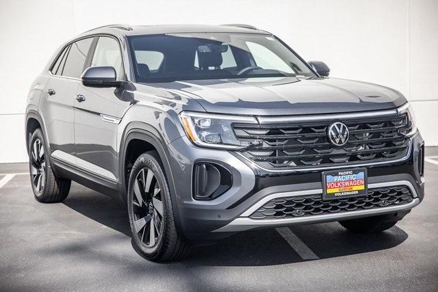 new 2025 Volkswagen Atlas Cross Sport car, priced at $43,808