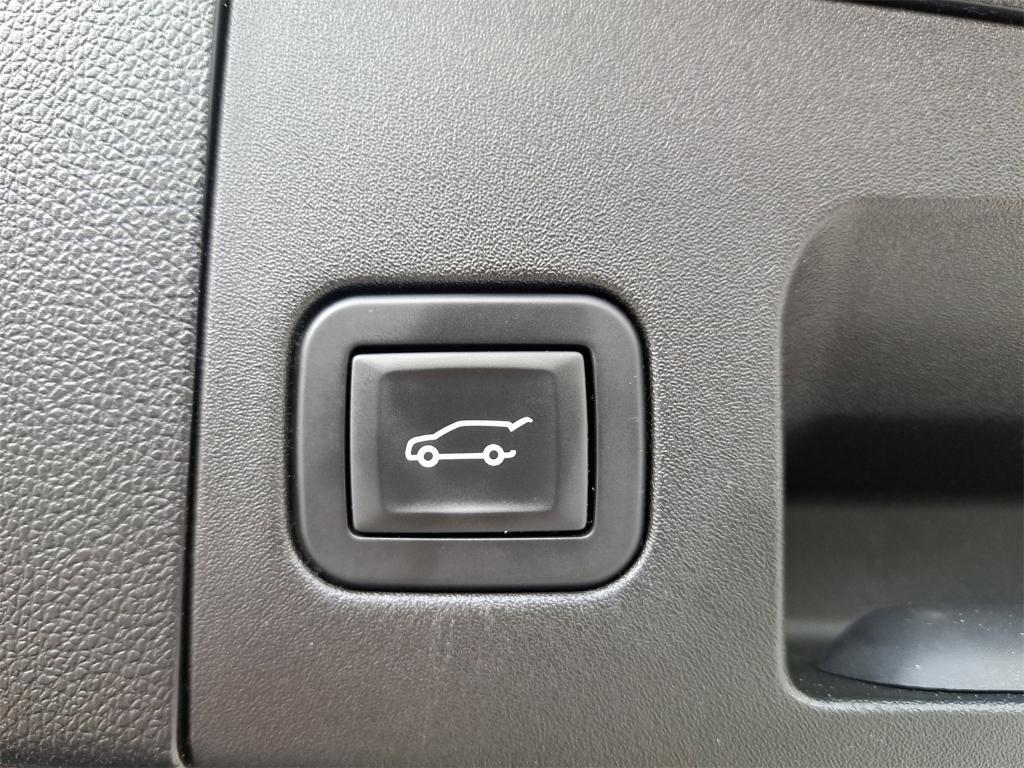 used 2019 Cadillac XT4 car, priced at $18,900