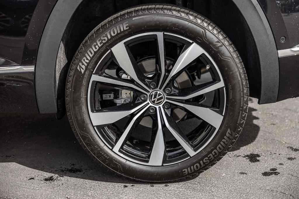 new 2026 Volkswagen Atlas Cross Sport car, priced at $55,434