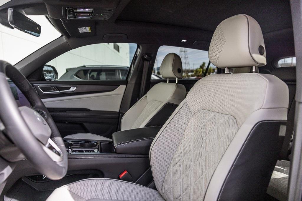 new 2026 Volkswagen Atlas Cross Sport car, priced at $55,434