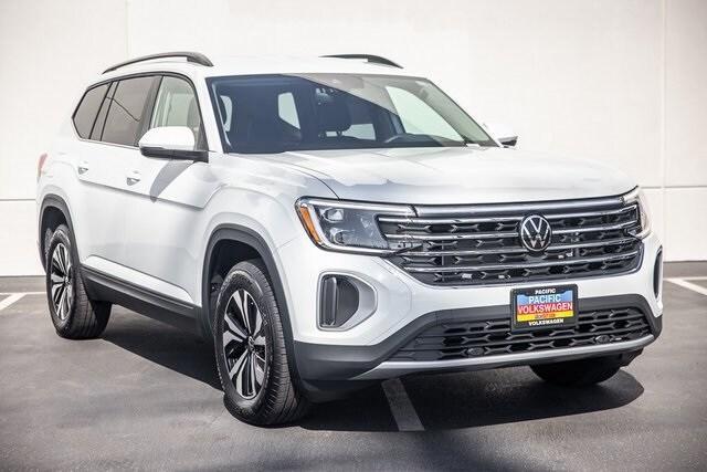 new 2024 Volkswagen Atlas car, priced at $39,126