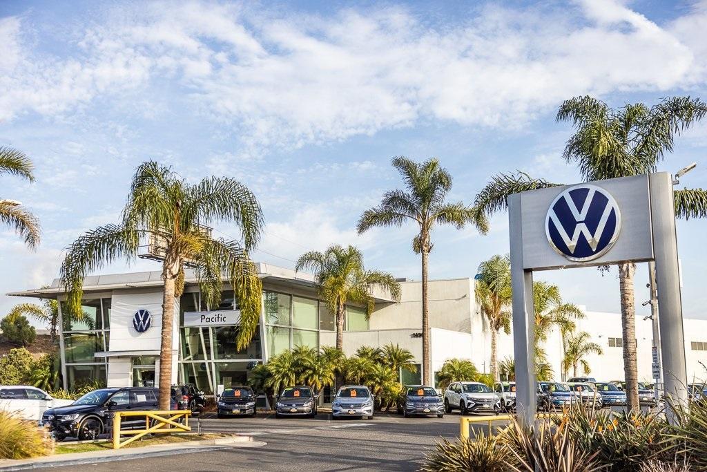 new 2025 Volkswagen ID.4 car, priced at $42,176