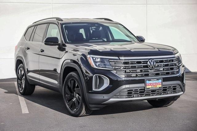 new 2025 Volkswagen Atlas car, priced at $43,829