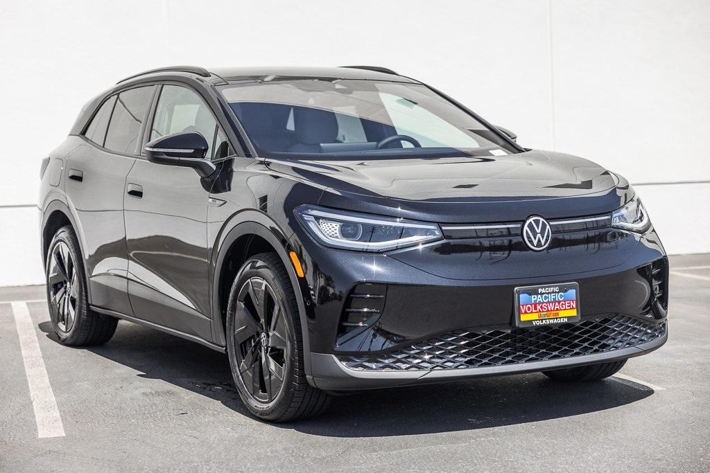 new 2025 Volkswagen ID.4 car, priced at $47,471