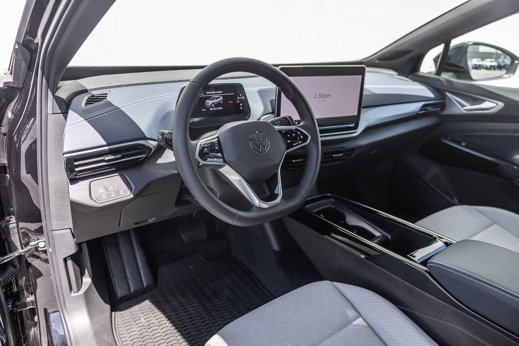 new 2025 Volkswagen ID.4 car, priced at $47,471