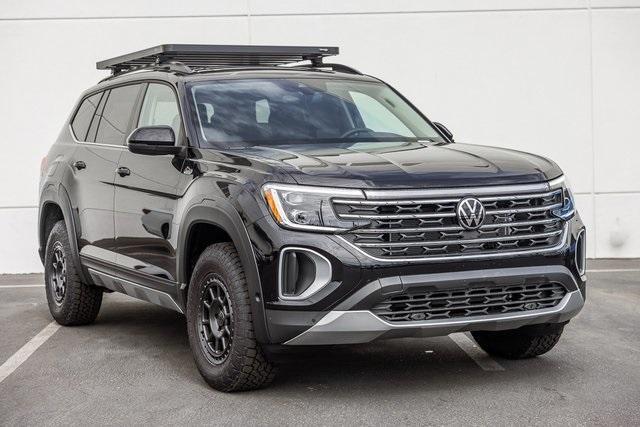 new 2024 Volkswagen Atlas car, priced at $38,581