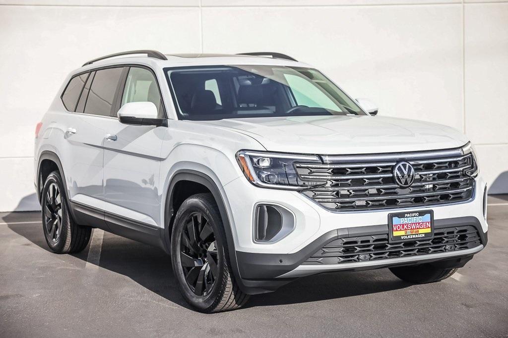 new 2025 Volkswagen Atlas car, priced at $43,886