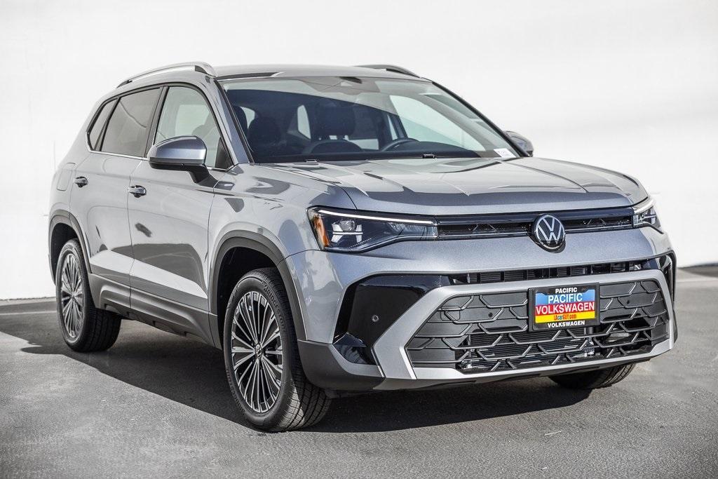 new 2025 Volkswagen Taos car, priced at $29,888