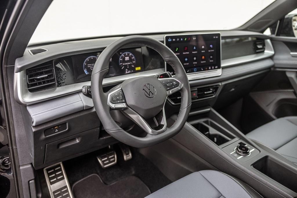 new 2025 Volkswagen Tiguan car, priced at $37,102