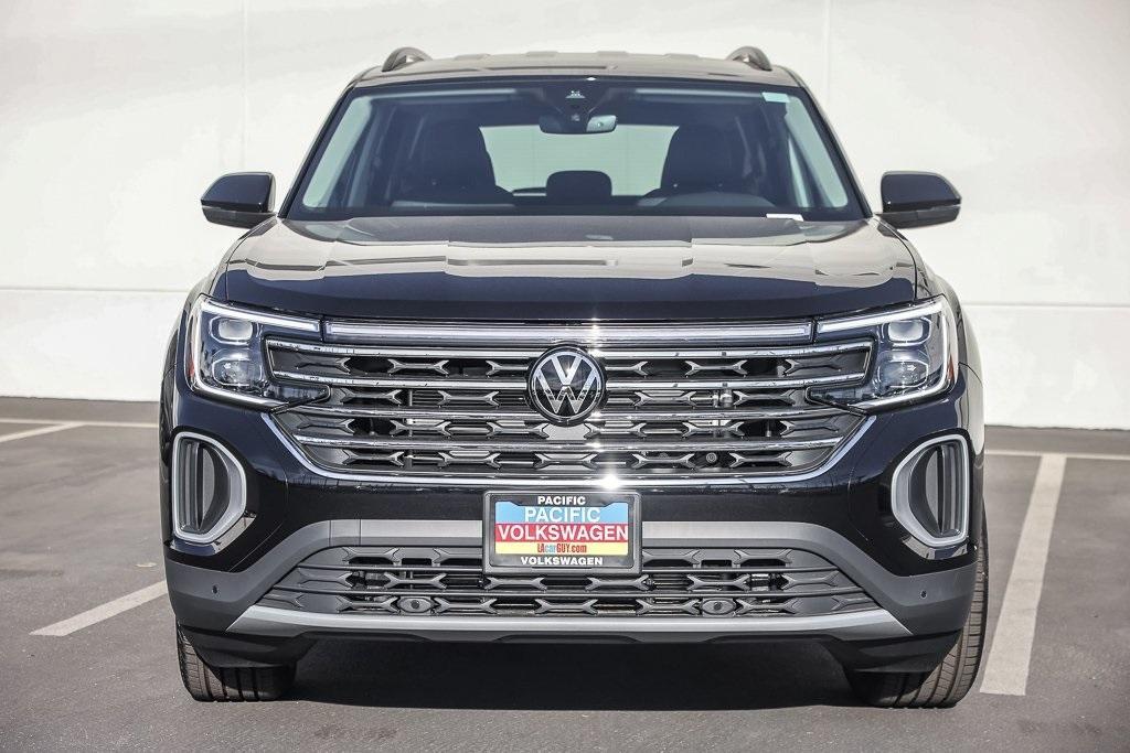 new 2025 Volkswagen Atlas car, priced at $44,796