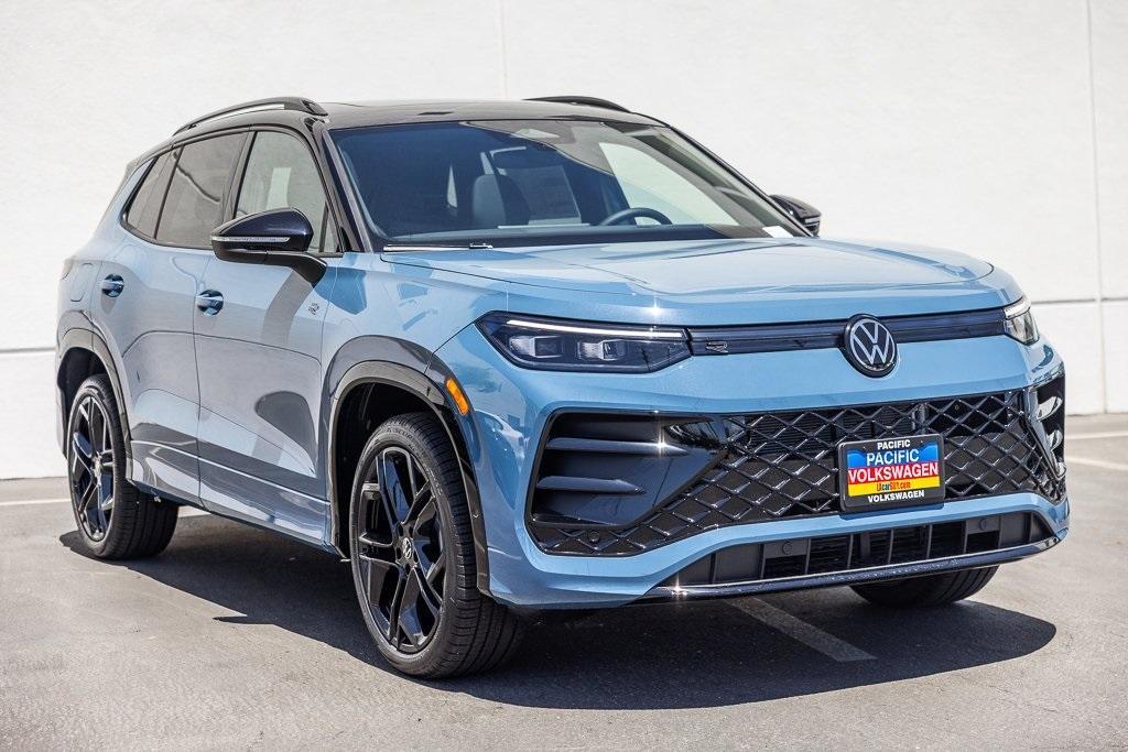 new 2025 Volkswagen Tiguan car, priced at $37,919