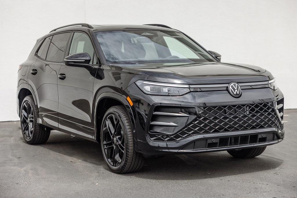 new 2025 Volkswagen Tiguan car, priced at $38,459