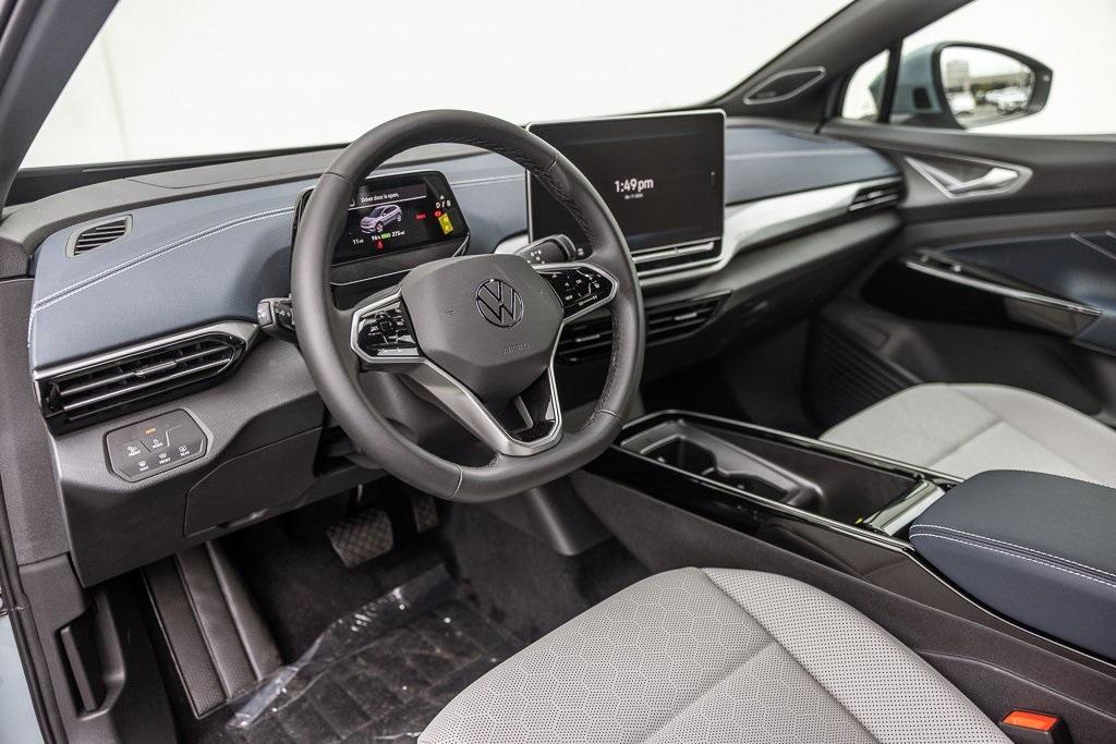 new 2025 Volkswagen ID.4 car, priced at $51,621