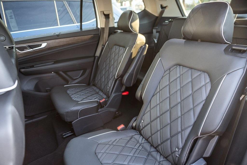new 2025 Volkswagen Atlas car, priced at $54,894