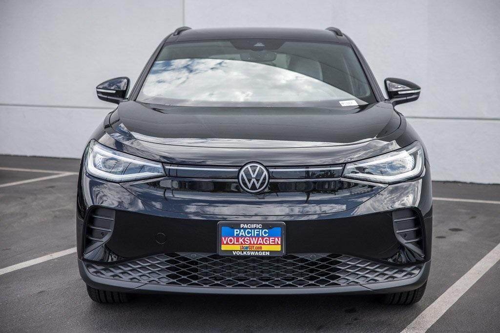 new 2025 Volkswagen ID.4 car, priced at $47,276