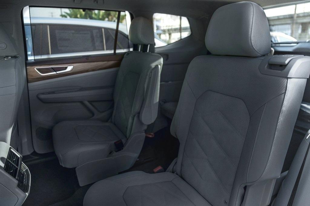 new 2025 Volkswagen Atlas car, priced at $43,991