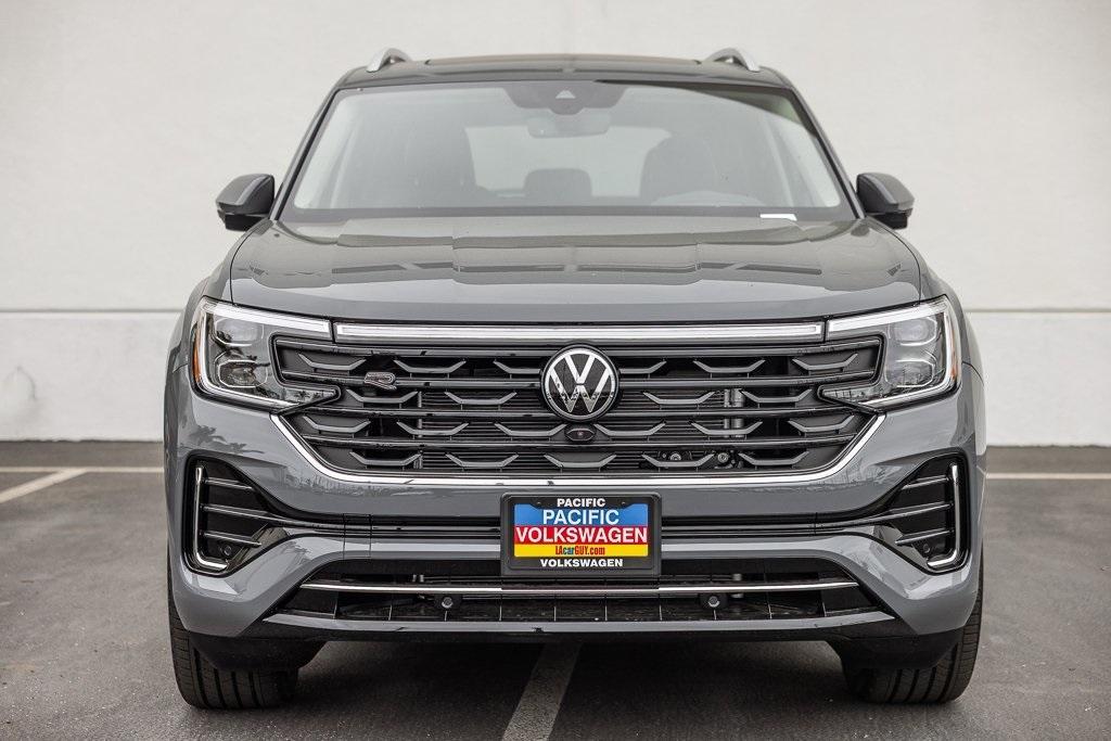 new 2025 Volkswagen Atlas car, priced at $54,199