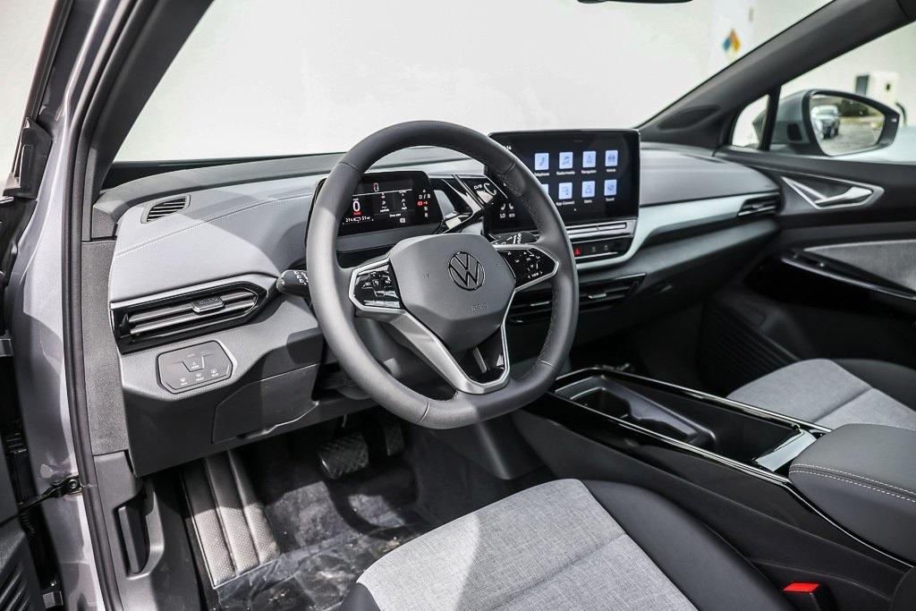 new 2025 Volkswagen ID.4 car, priced at $41,676