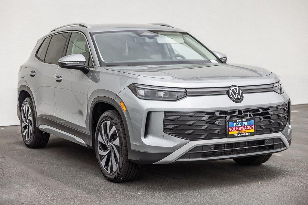 new 2025 Volkswagen Tiguan car, priced at $29,744