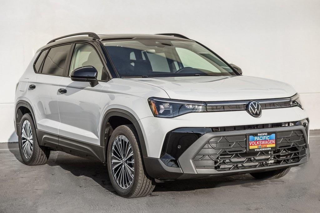 new 2025 Volkswagen Taos car, priced at $29,088