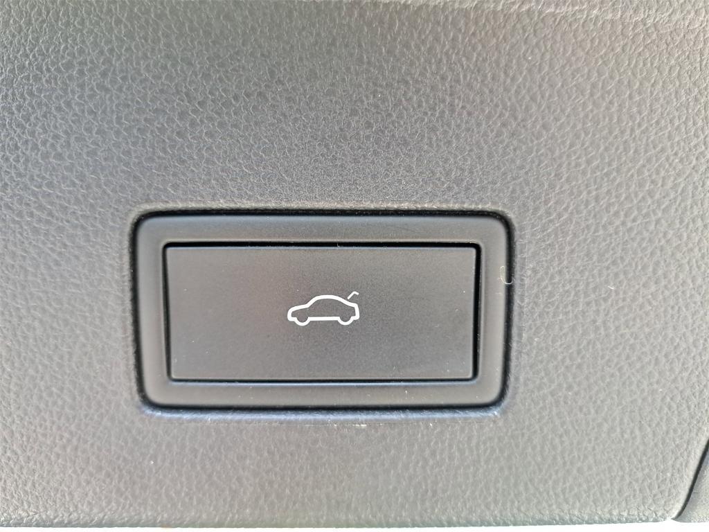 used 2021 Volkswagen Atlas Cross Sport car, priced at $25,200