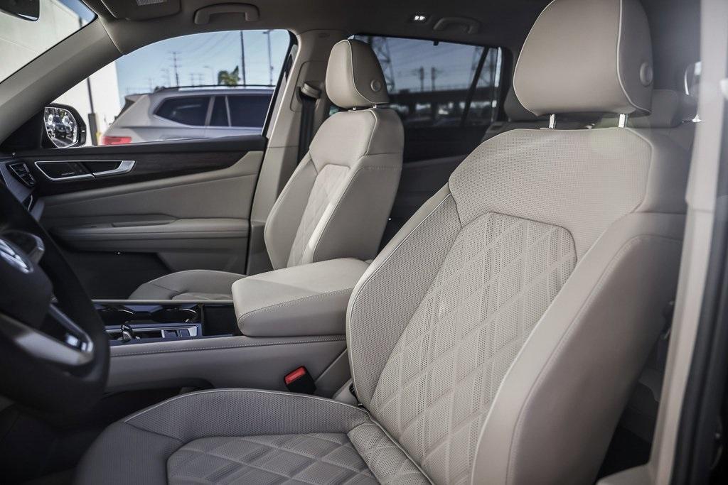 new 2025 Volkswagen Atlas car, priced at $55,244