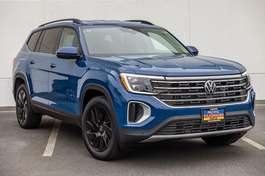 new 2025 Volkswagen Atlas car, priced at $43,702