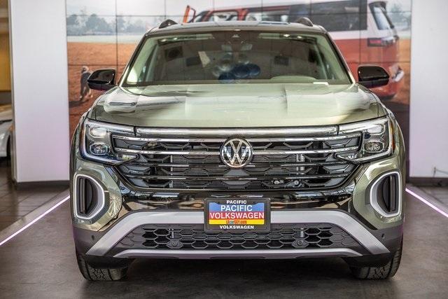 new 2025 Volkswagen Atlas car, priced at $47,059