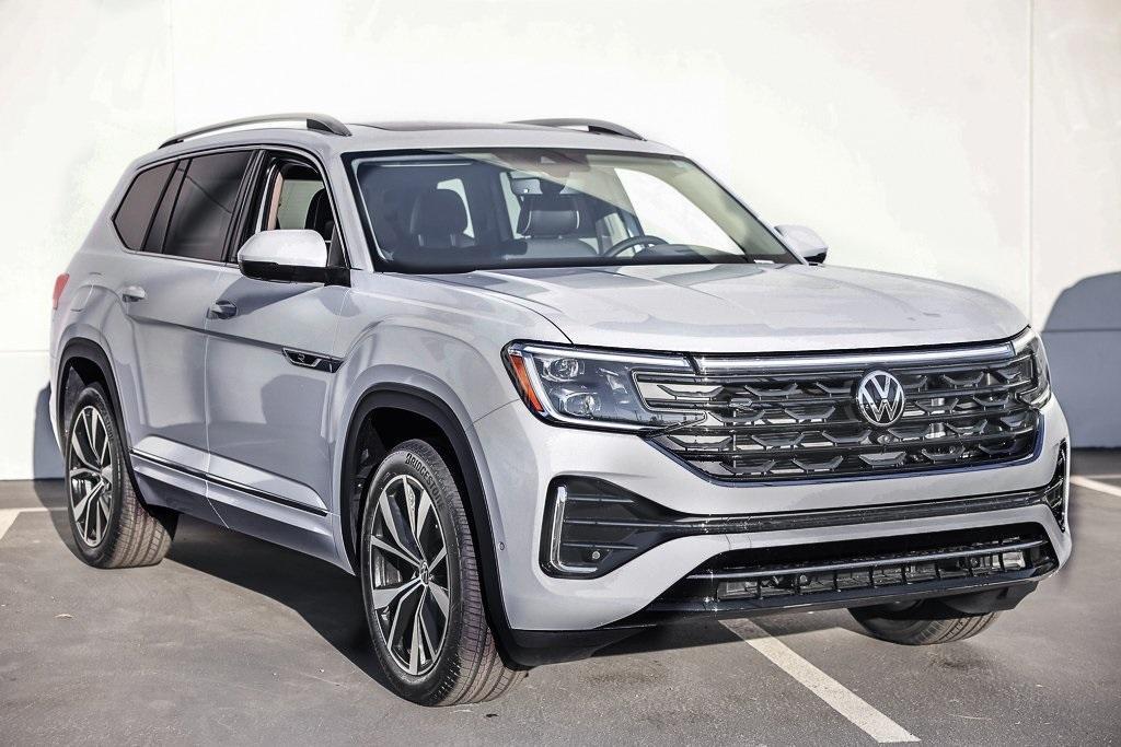 new 2025 Volkswagen Atlas car, priced at $51,894