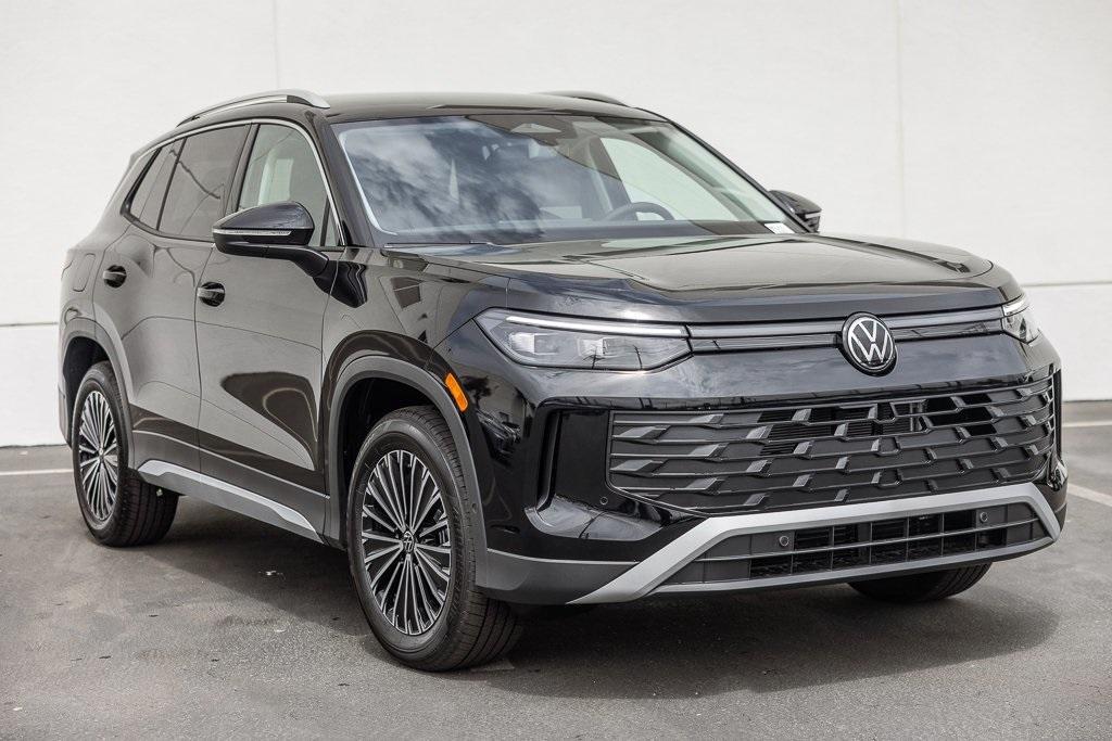 new 2025 Volkswagen Tiguan car, priced at $31,136