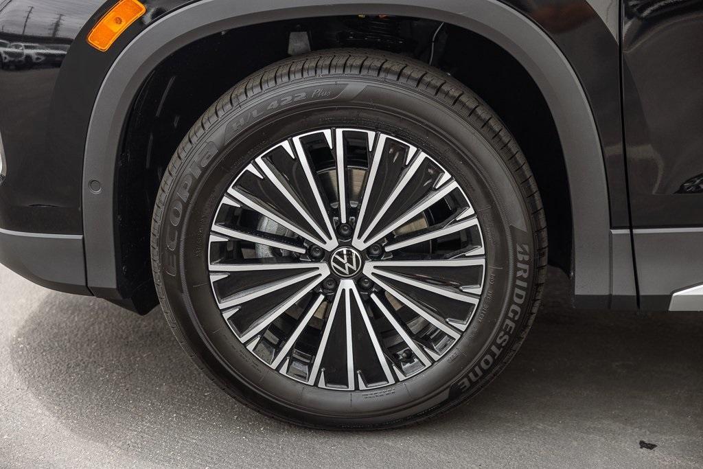 new 2025 Volkswagen Tiguan car, priced at $31,136