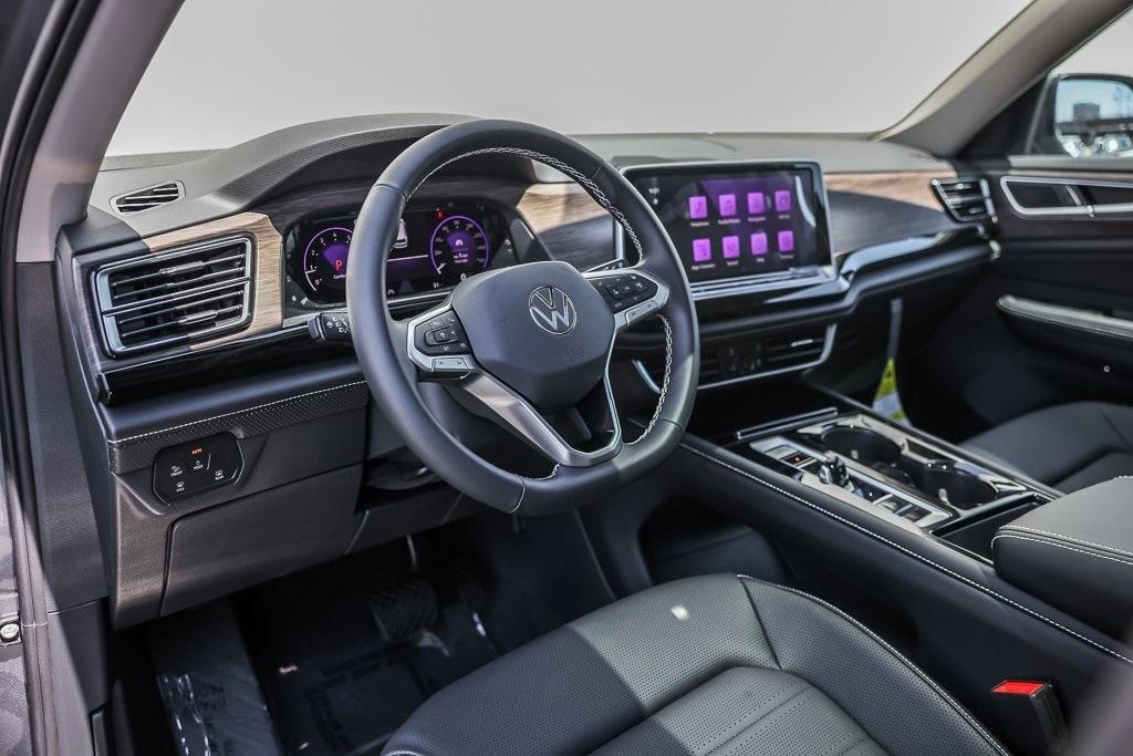 new 2025 Volkswagen Atlas car, priced at $49,434