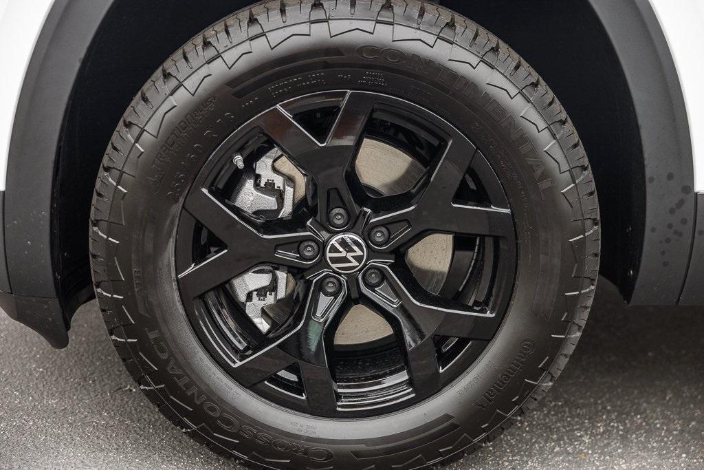 new 2025 Volkswagen Atlas car, priced at $47,754
