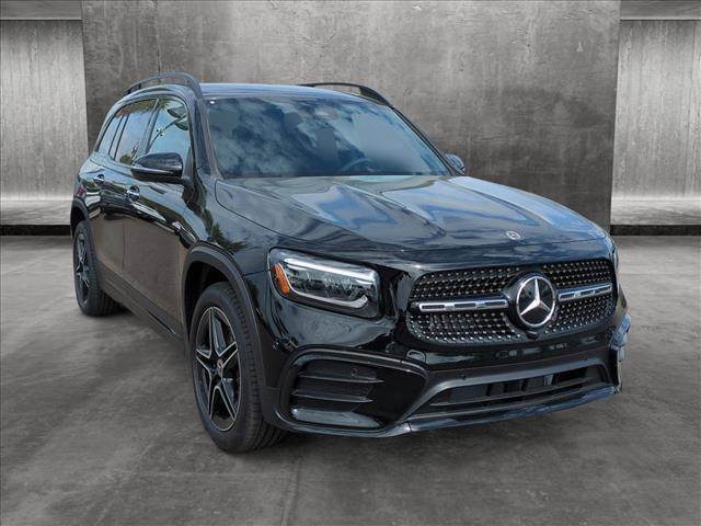 new 2024 Mercedes-Benz GLB 250 car, priced at $49,100