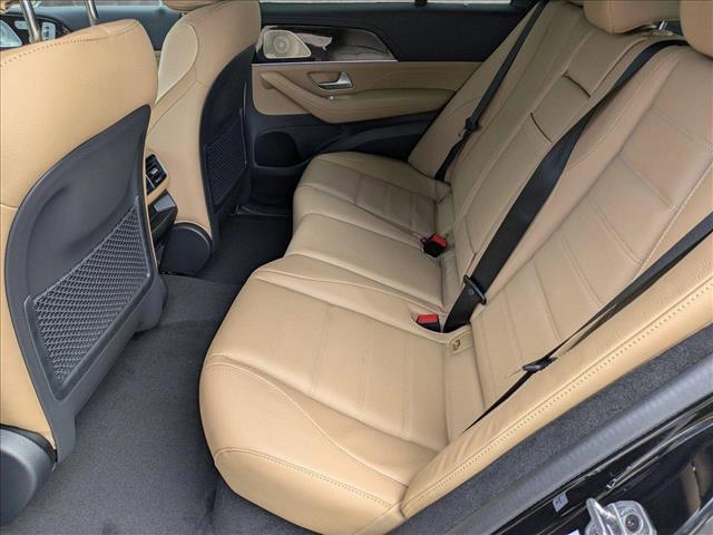 new 2025 Mercedes-Benz GLE 450 car, priced at $84,340