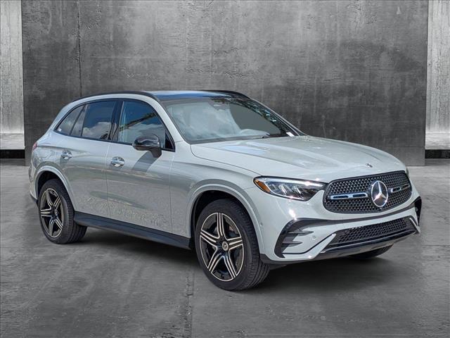 new 2025 Mercedes-Benz GLC 300 car, priced at $63,620